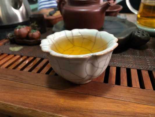 用什么茶叶开壶（什么茶适合开片）-图1