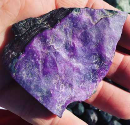紫色的石头叫什么（紫色得石头）-图3
