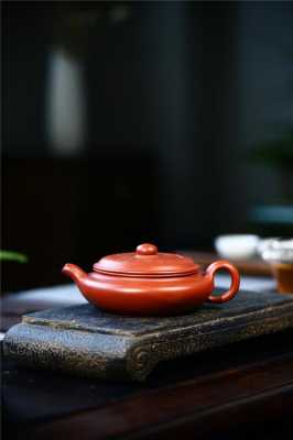 红茶用什么泥料的紫砂壶（红茶适合什么紫砂泥）-图1